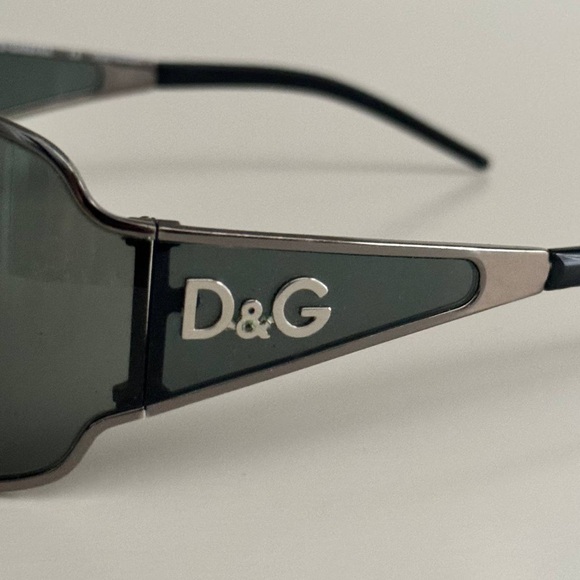 ❌SOLD❌ Vintage Y2K Authentic Dolce & Gabbana Sunglasses 😎 - Picture 2 of 10
